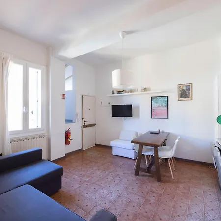 Santo Stefano, By Short Holidays