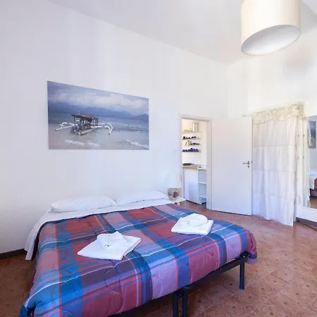 公寓 Santo Stefano, By Short Holidays