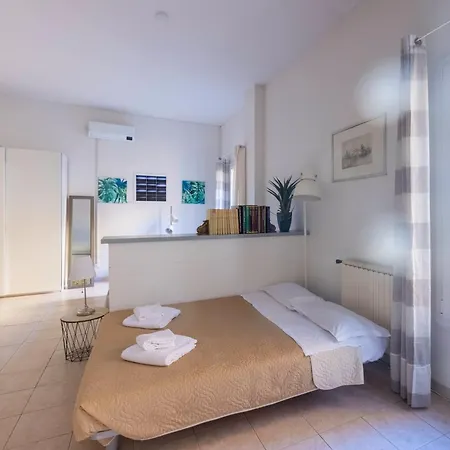 Santo Stefano, By Short Holidays ボローニャ